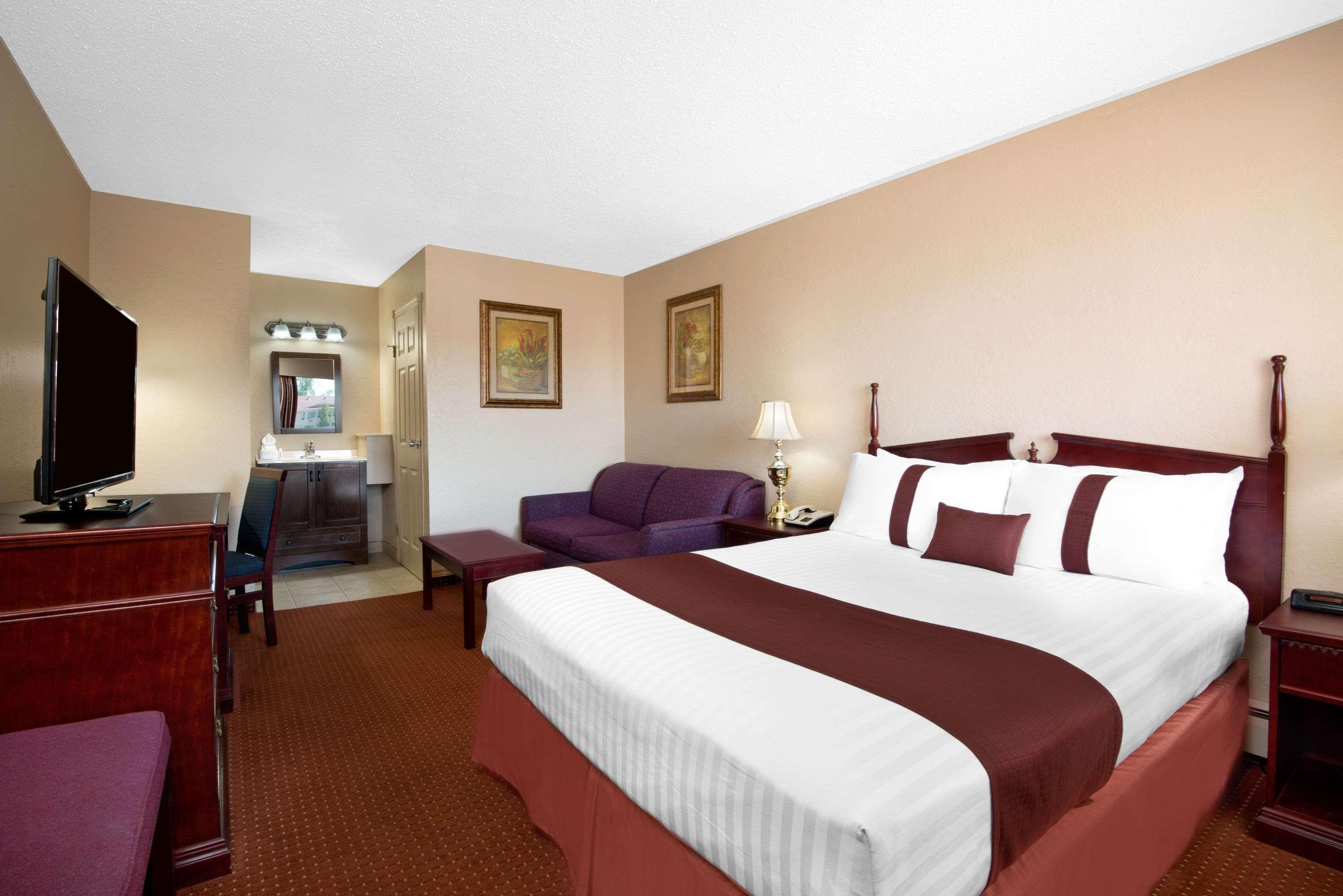 Howard Johnson By Wyndham Red Deer Εξωτερικό φωτογραφία