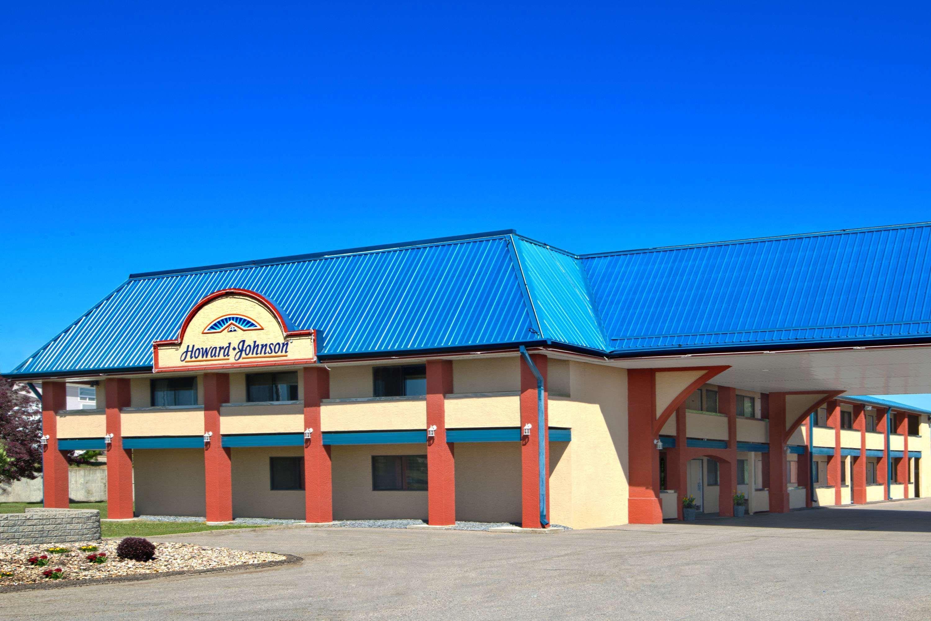 Howard Johnson By Wyndham Red Deer Εξωτερικό φωτογραφία