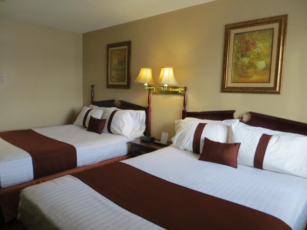 Howard Johnson By Wyndham Red Deer Εξωτερικό φωτογραφία