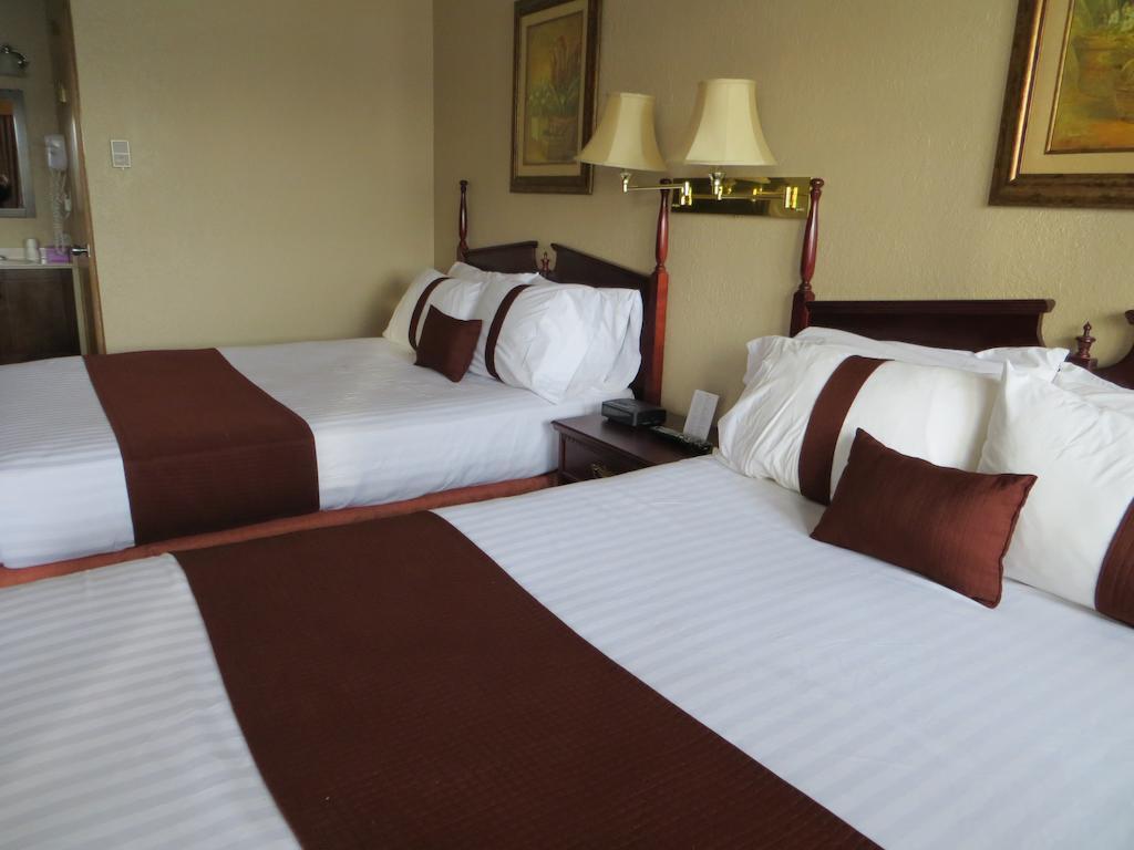 Howard Johnson By Wyndham Red Deer Εξωτερικό φωτογραφία