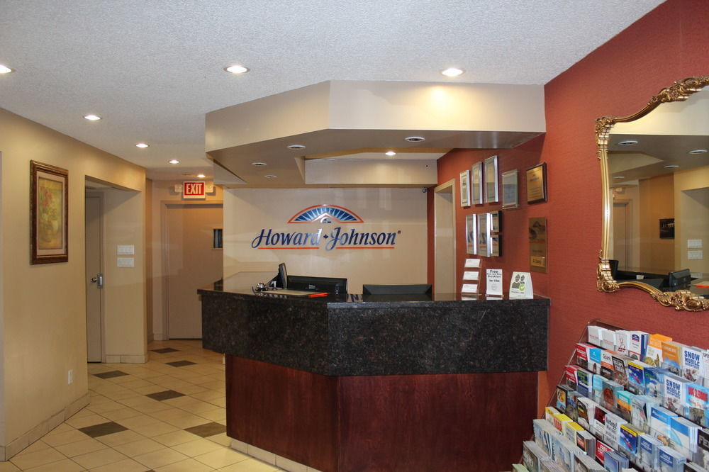 Howard Johnson By Wyndham Red Deer Εξωτερικό φωτογραφία