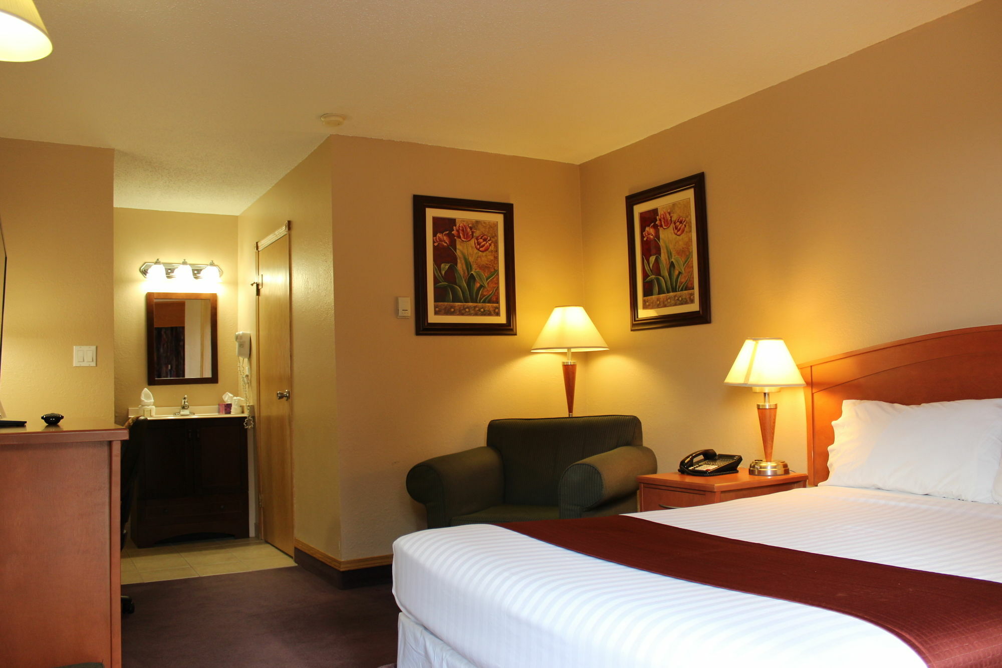 Howard Johnson By Wyndham Red Deer Εξωτερικό φωτογραφία